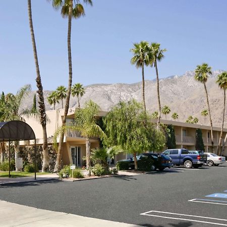 Days Inn By Wyndham Palm Springs Bagian luar foto